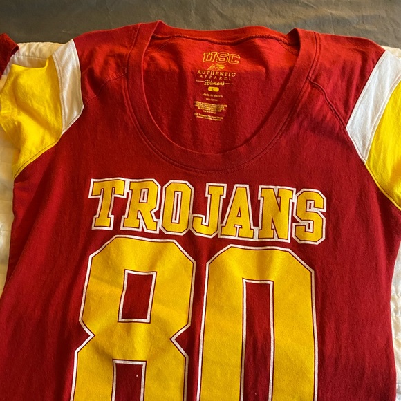 USC Trojan’s T-shirt - Picture 2 of 2